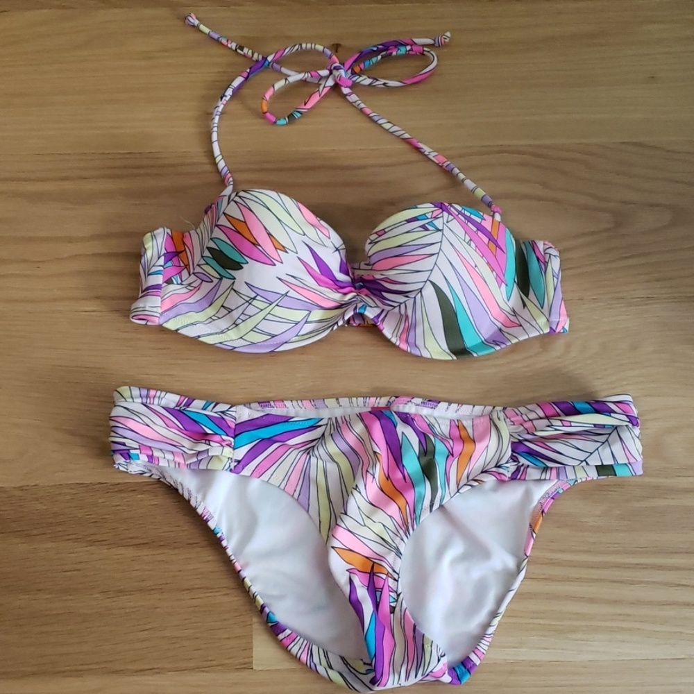 Victoria's Secret bikini